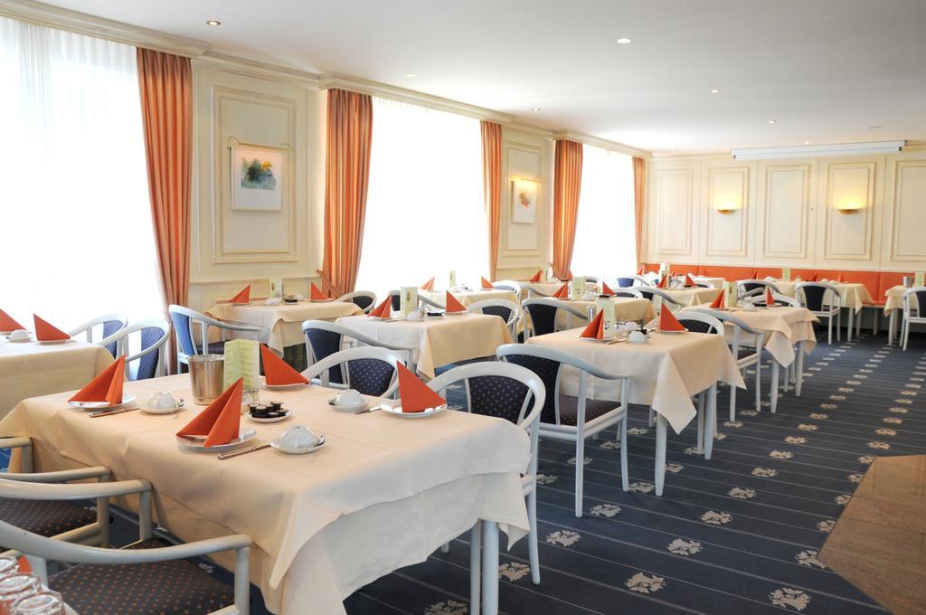 Hotel - Restaurant Erich Roediger Бад-Штаффельштайн Экстерьер фото