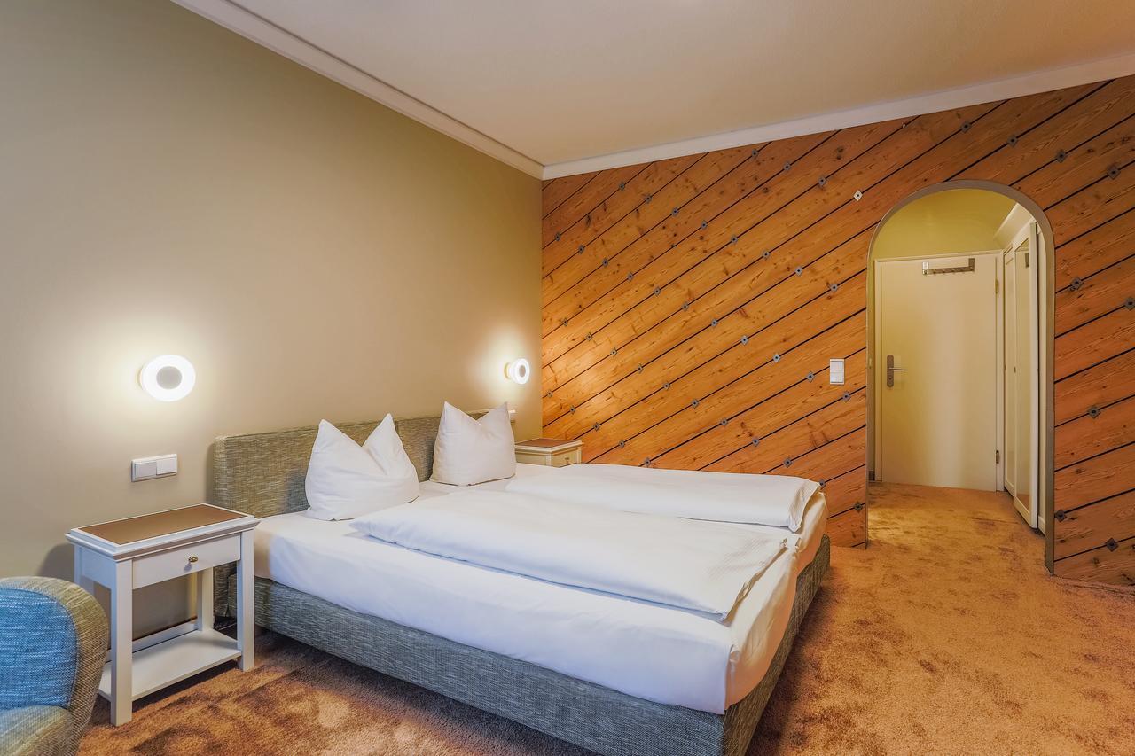 Hotel - Restaurant Erich Roediger Бад-Штаффельштайн Экстерьер фото